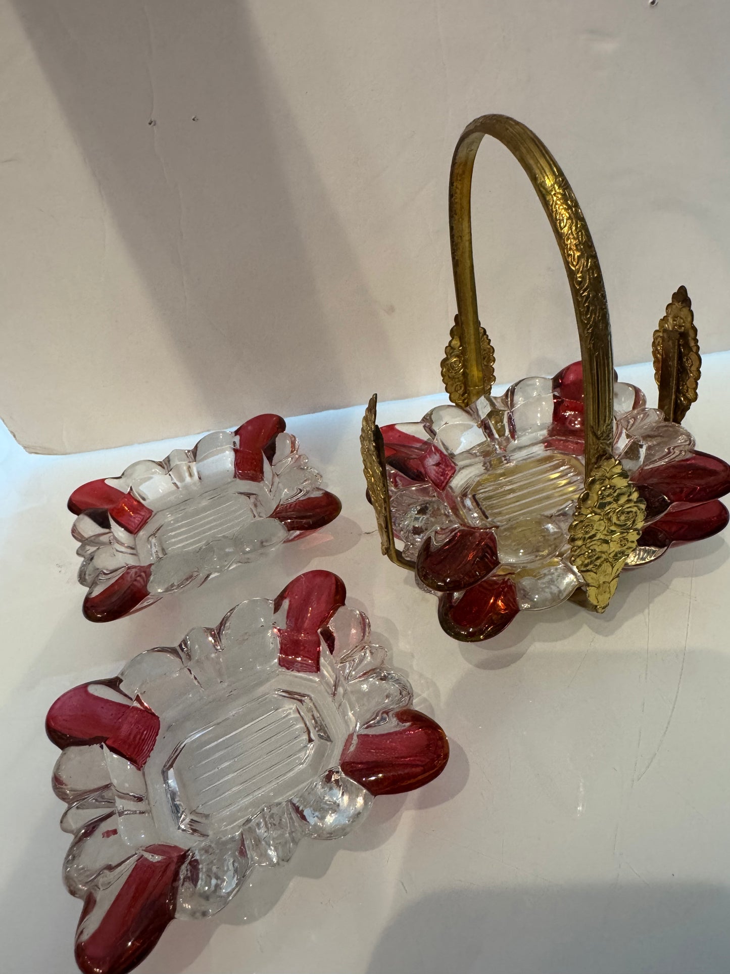 1940s vintage personal ashtray holder with four individual ashtrays