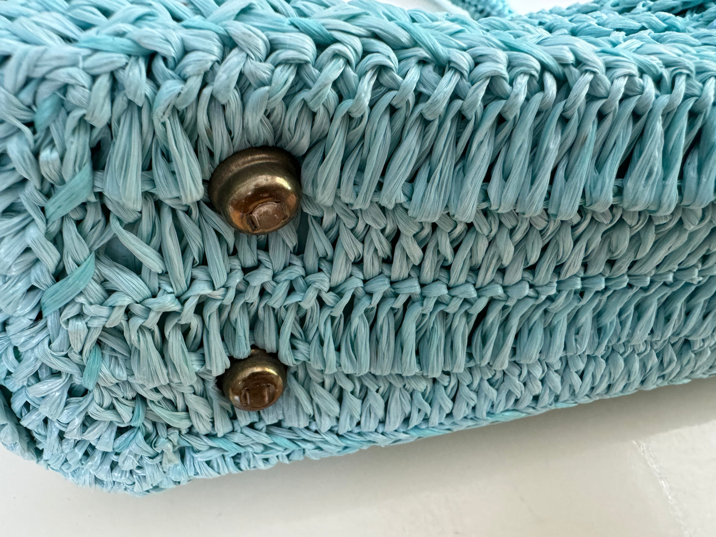 1960s scalloped turquoise raffia top handle handbag with bead detail