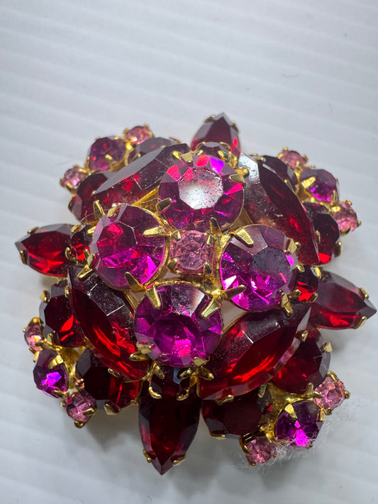 1940s fantastic, red and pink rhinestone layered brooch