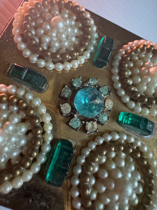 vintage Makeup, compact with pearl and rhinestone decorative cover