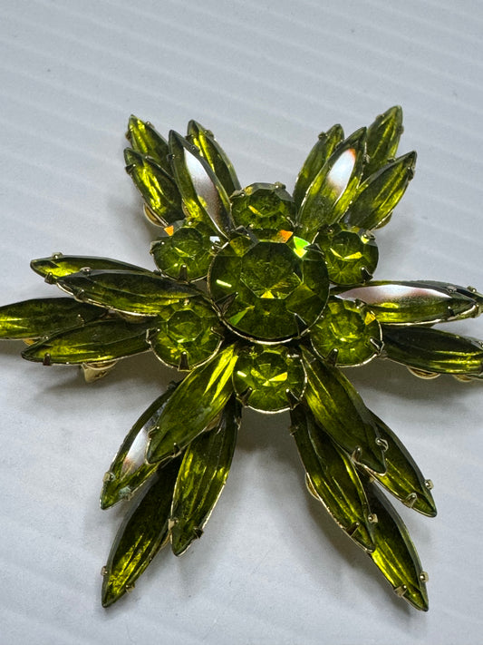 1940s absolutely beautiful signed JUDY LEE olivine colored 3-D rhinestone brooch