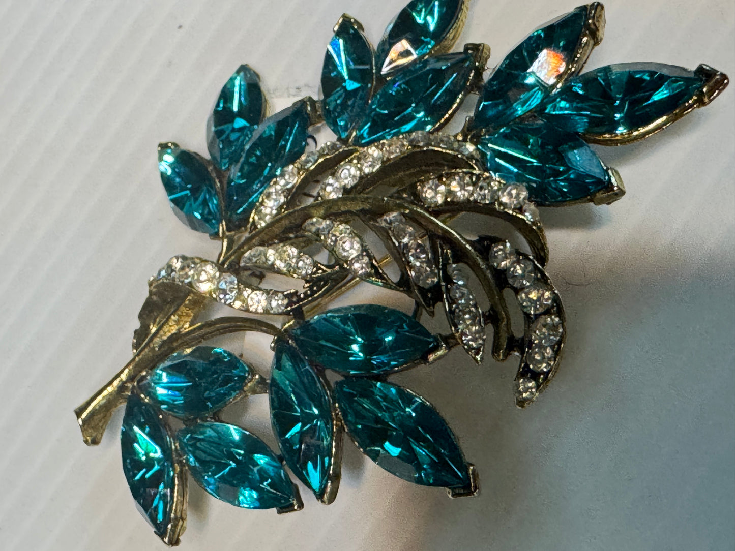 1940s rare turquoise colored rhinestone signed WEISS brooch