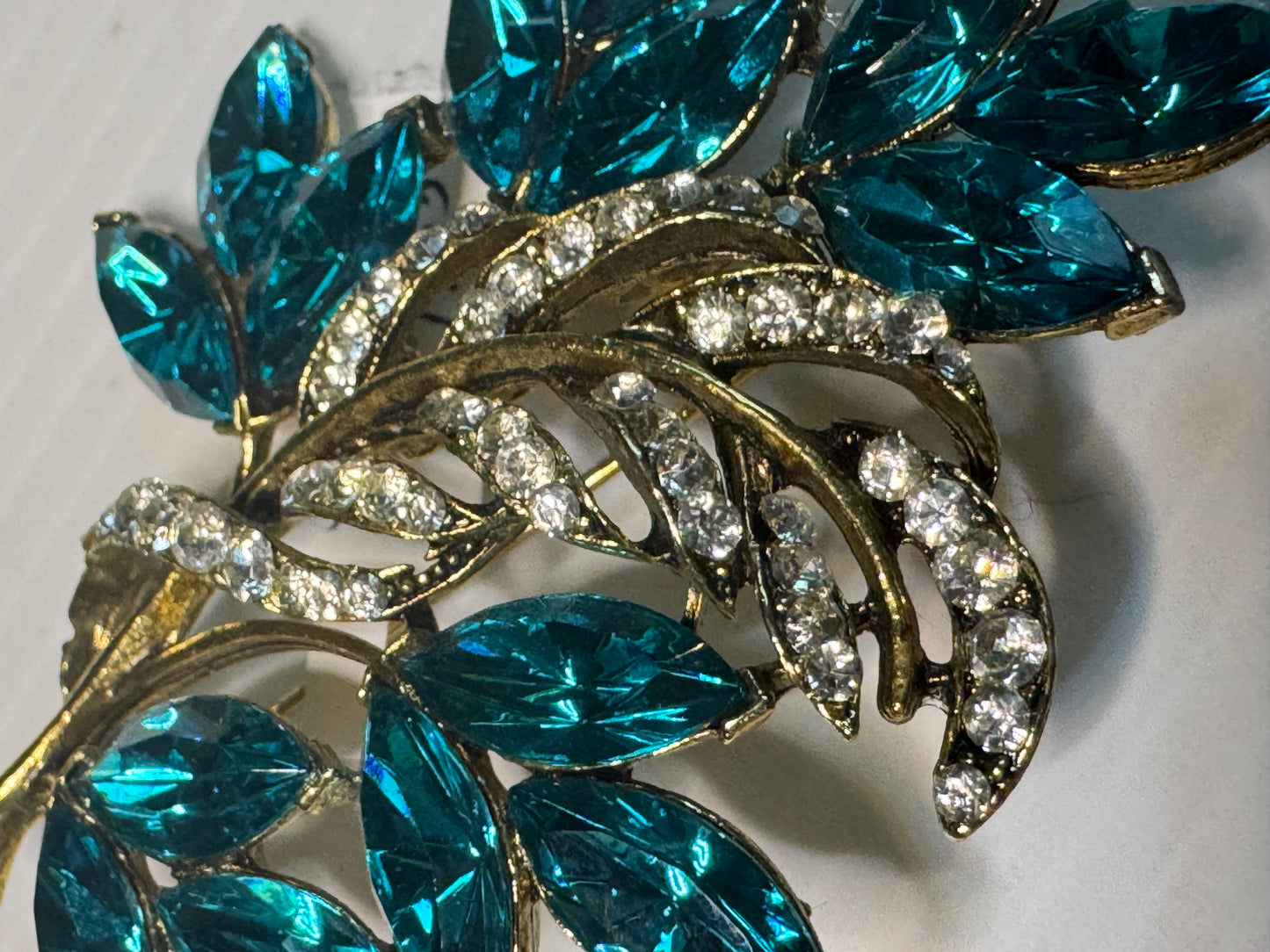 1940s rare turquoise colored rhinestone signed WEISS brooch