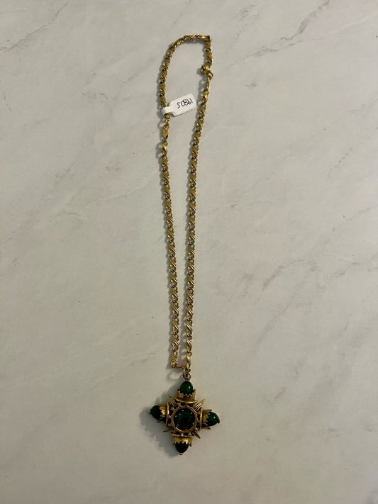 Vintage 1980’s gold tone chain with green gem pendant