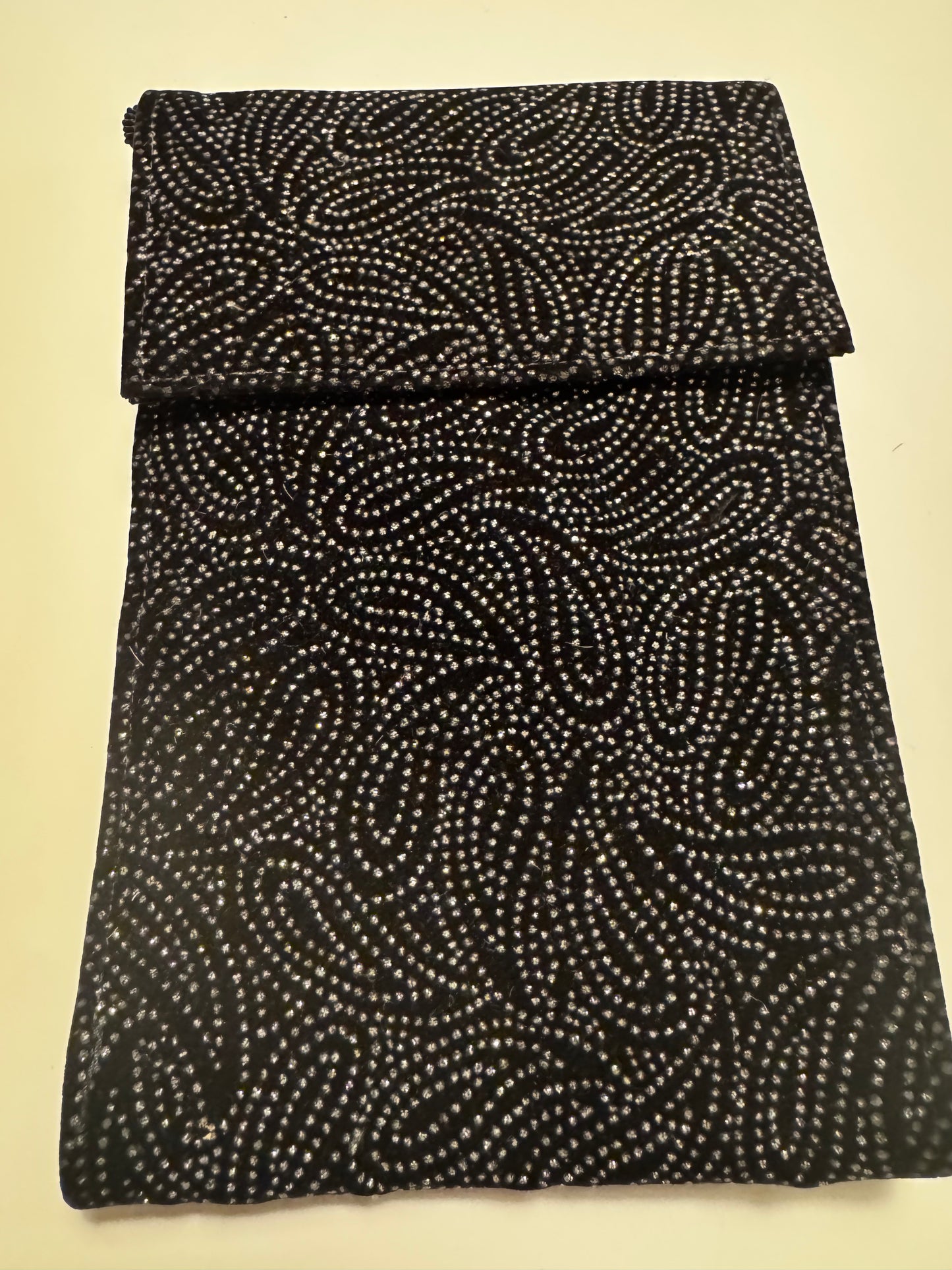Vintage 1980s crossbody Italian black leather bag by Divertente. From the collection of Linda Fargo
