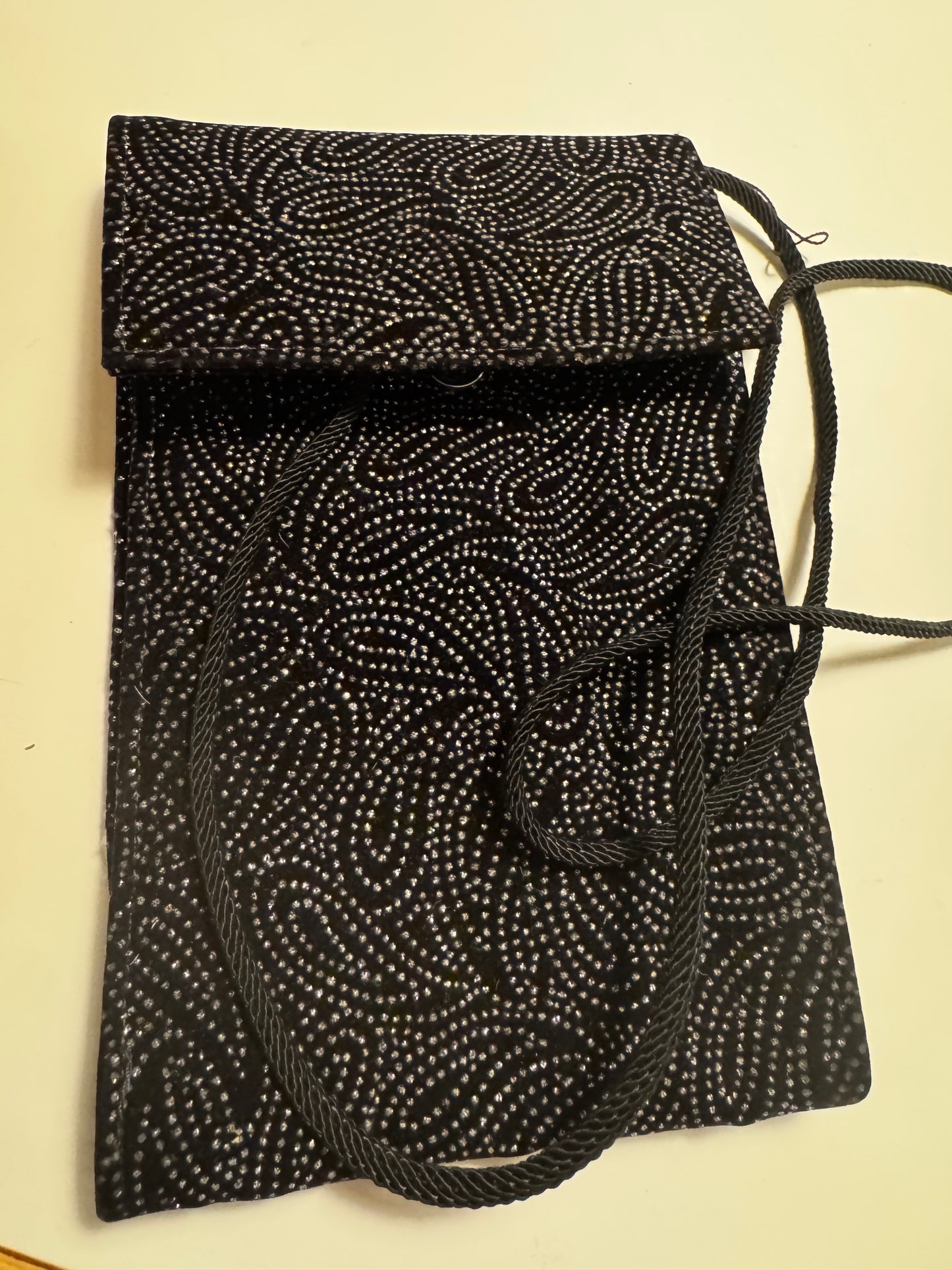 Vintage 1980s crossbody Italian black leather bag by Divertente. From the collection of Linda Fargo