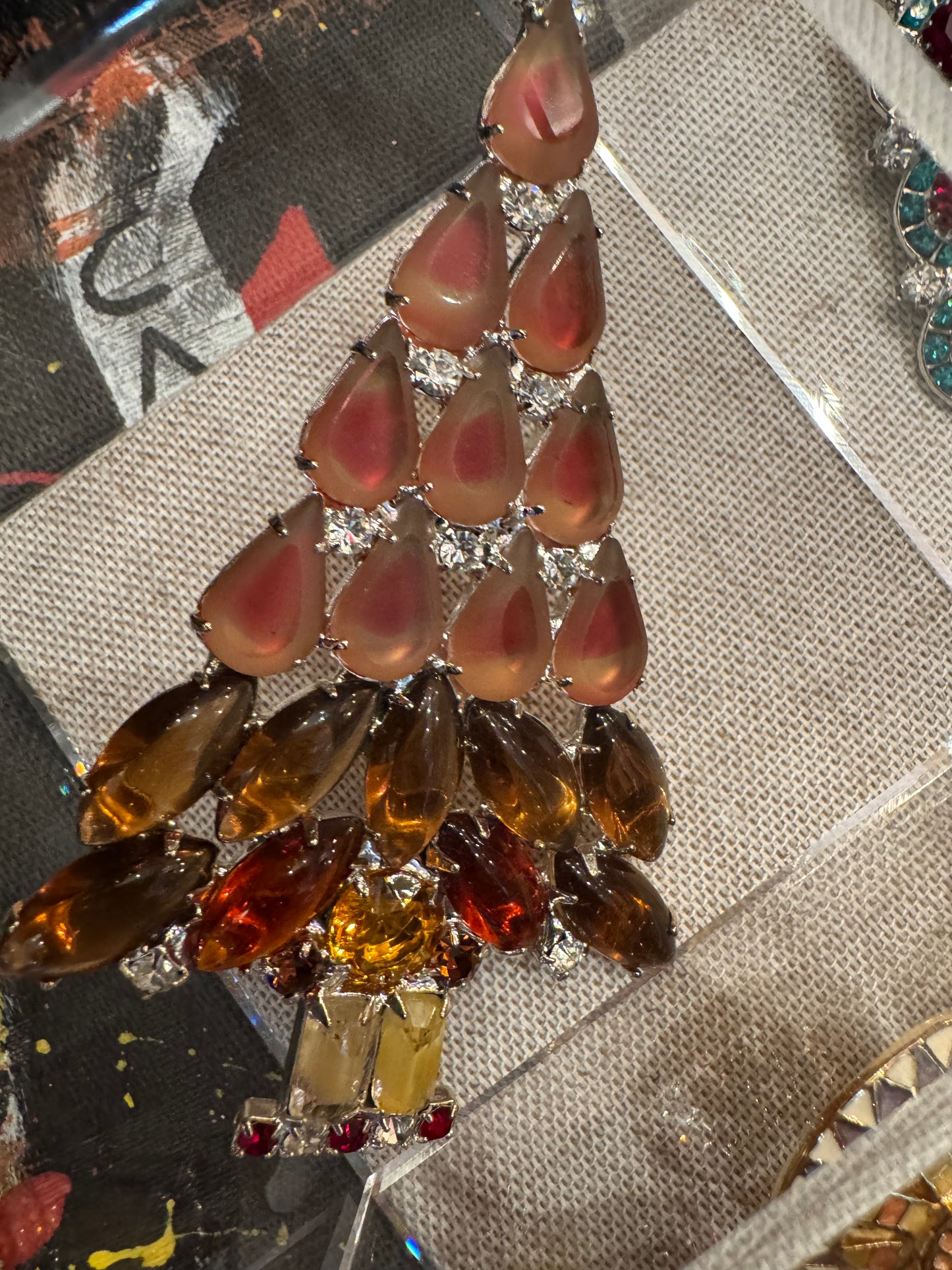 stunning Amber colored and cabochon rhinestone tree brooch