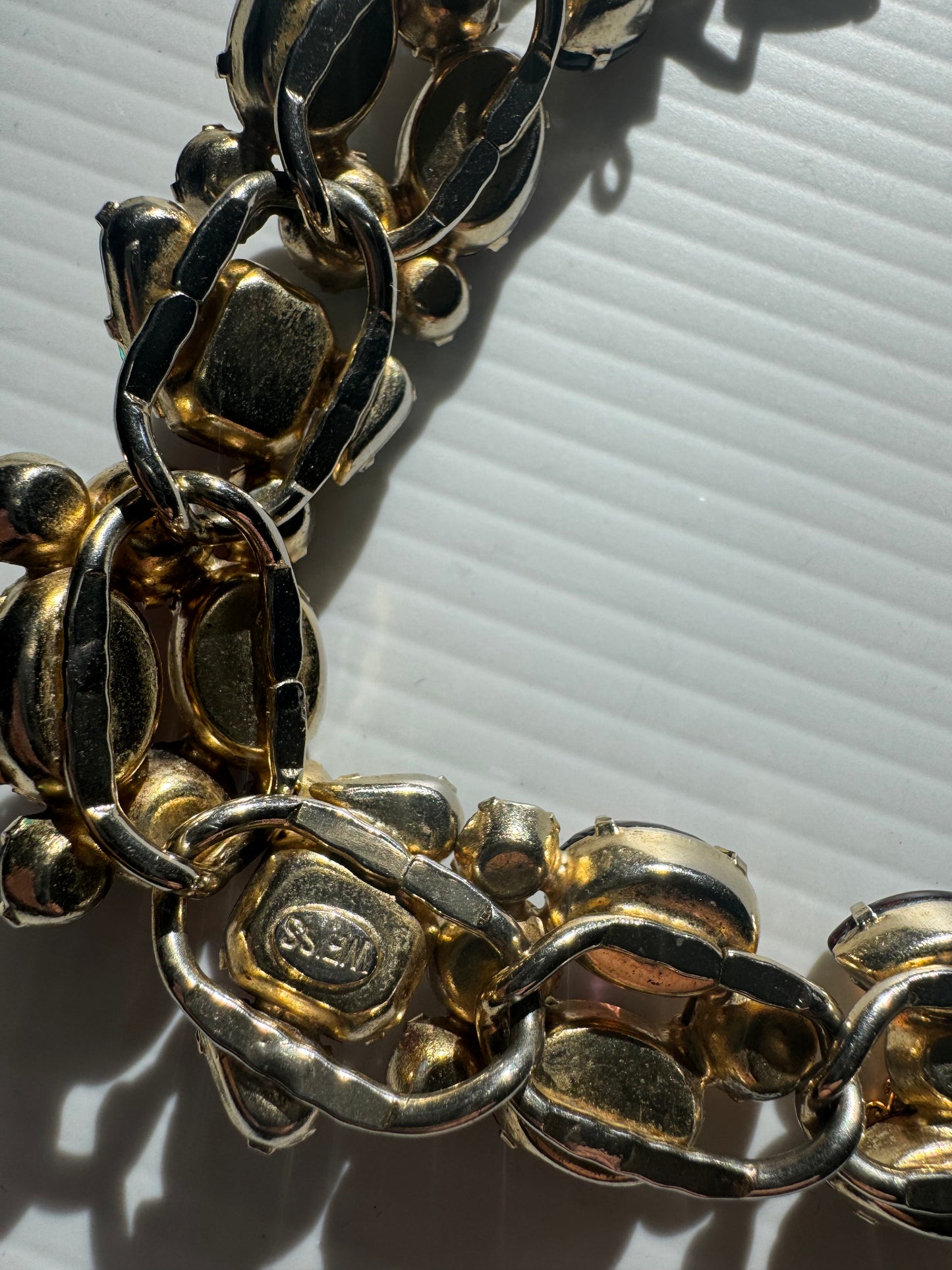 Stunning RARE vintage signed WEISS glass stone bracelet