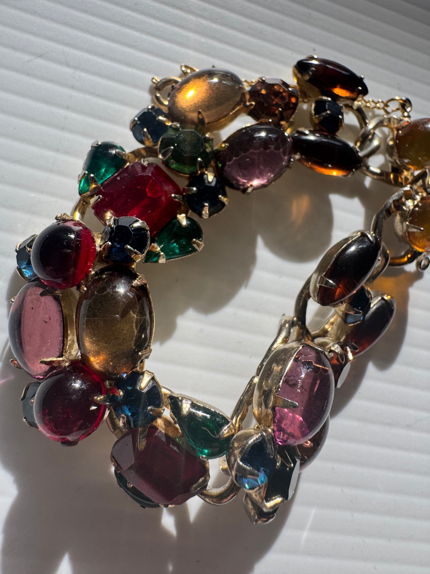 Stunning RARE vintage signed WEISS glass stone bracelet