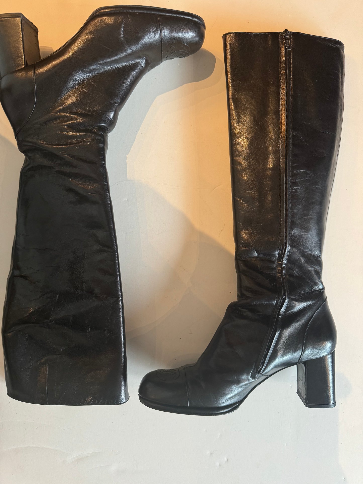 Gorgeous Chanel Black leather boots Size 7