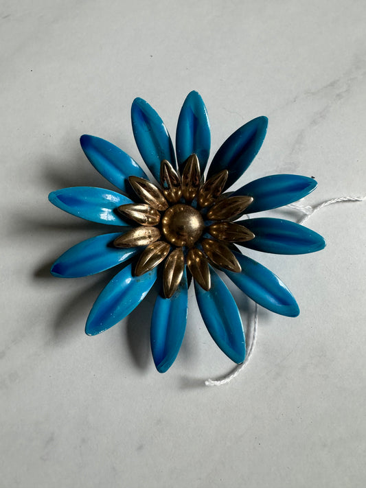 Vintage blue Sarah Coventry brooch