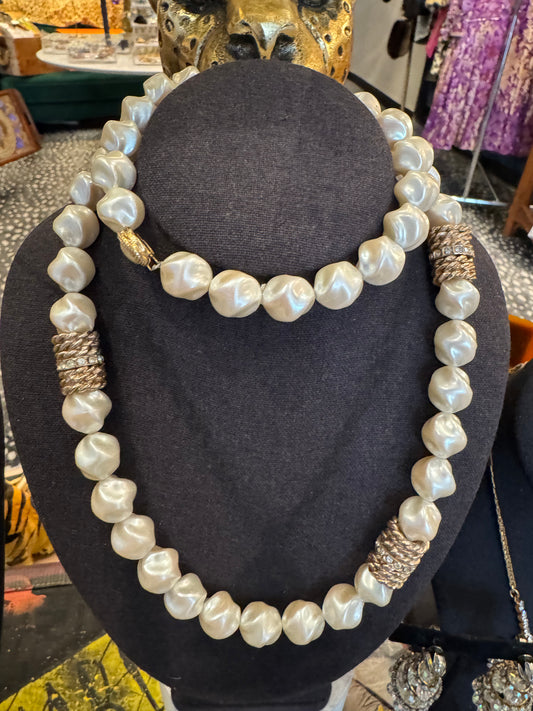 1960s stunning, rare signed Trifari long strand of jumbo pearls with fabulous gold tone and rhinestone beads