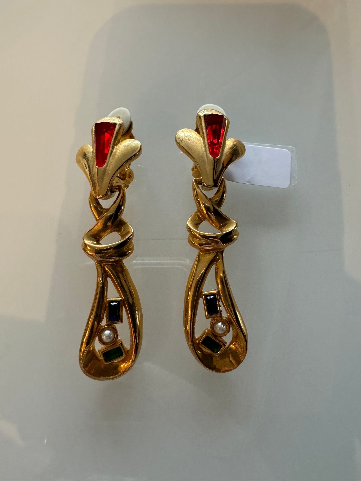 Vintage gold tone drop clip earrings w red stones