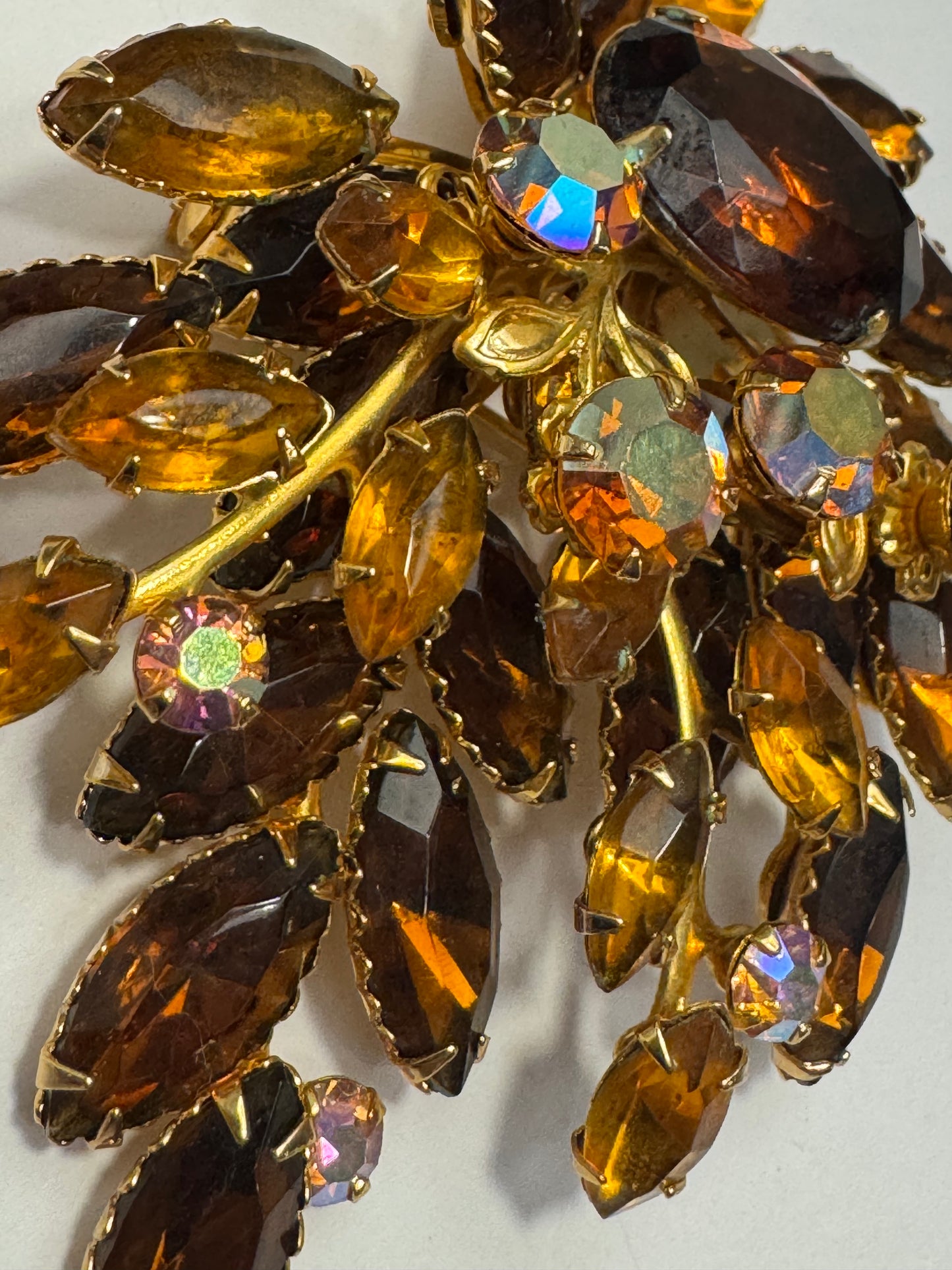 RARE large Juliana (D&E) Amber Navette & Aurora Borealis Rhinestone Brooch — c. 1958–1965 jackpot