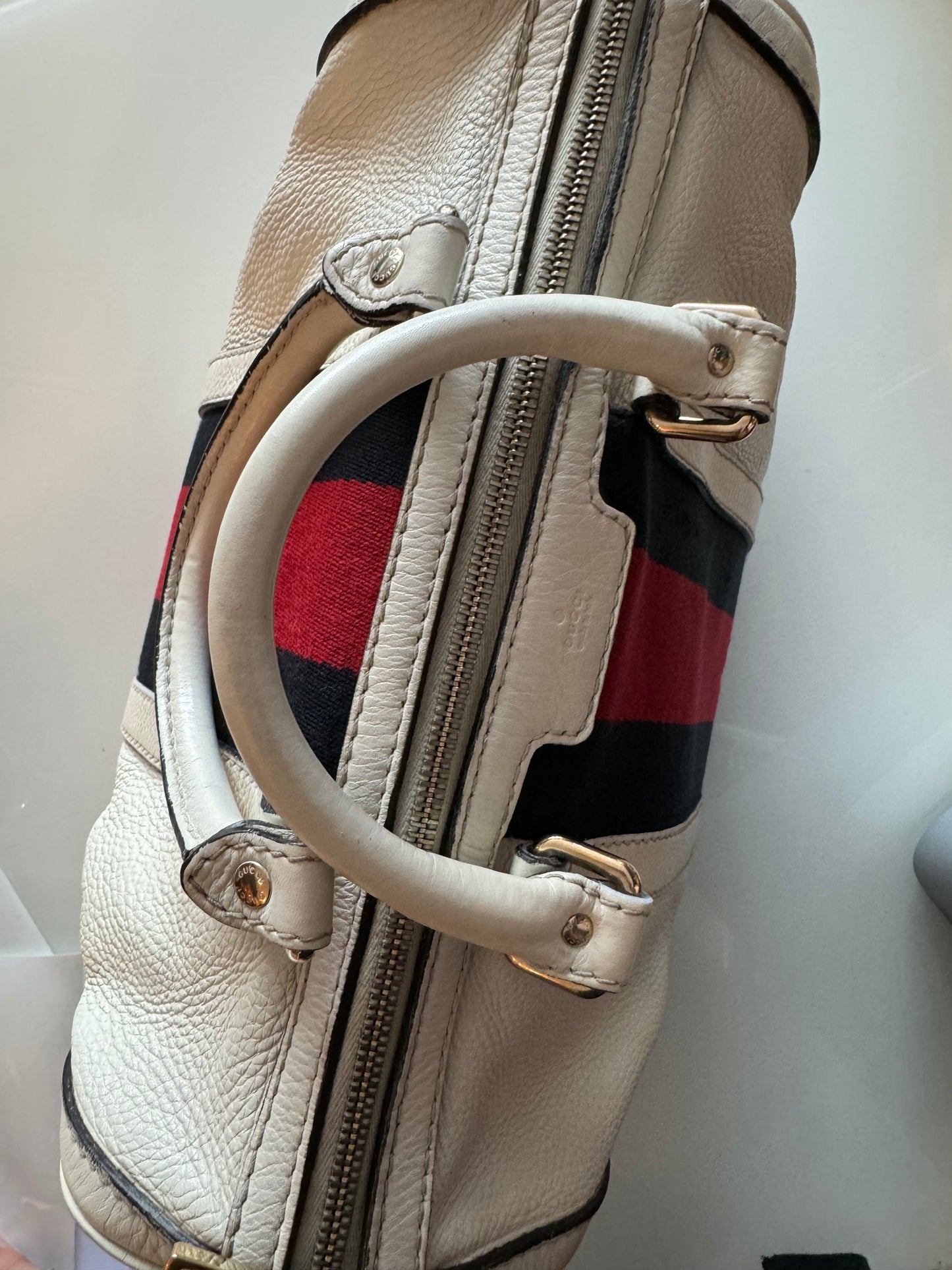 White pebble leather vintage Gucci