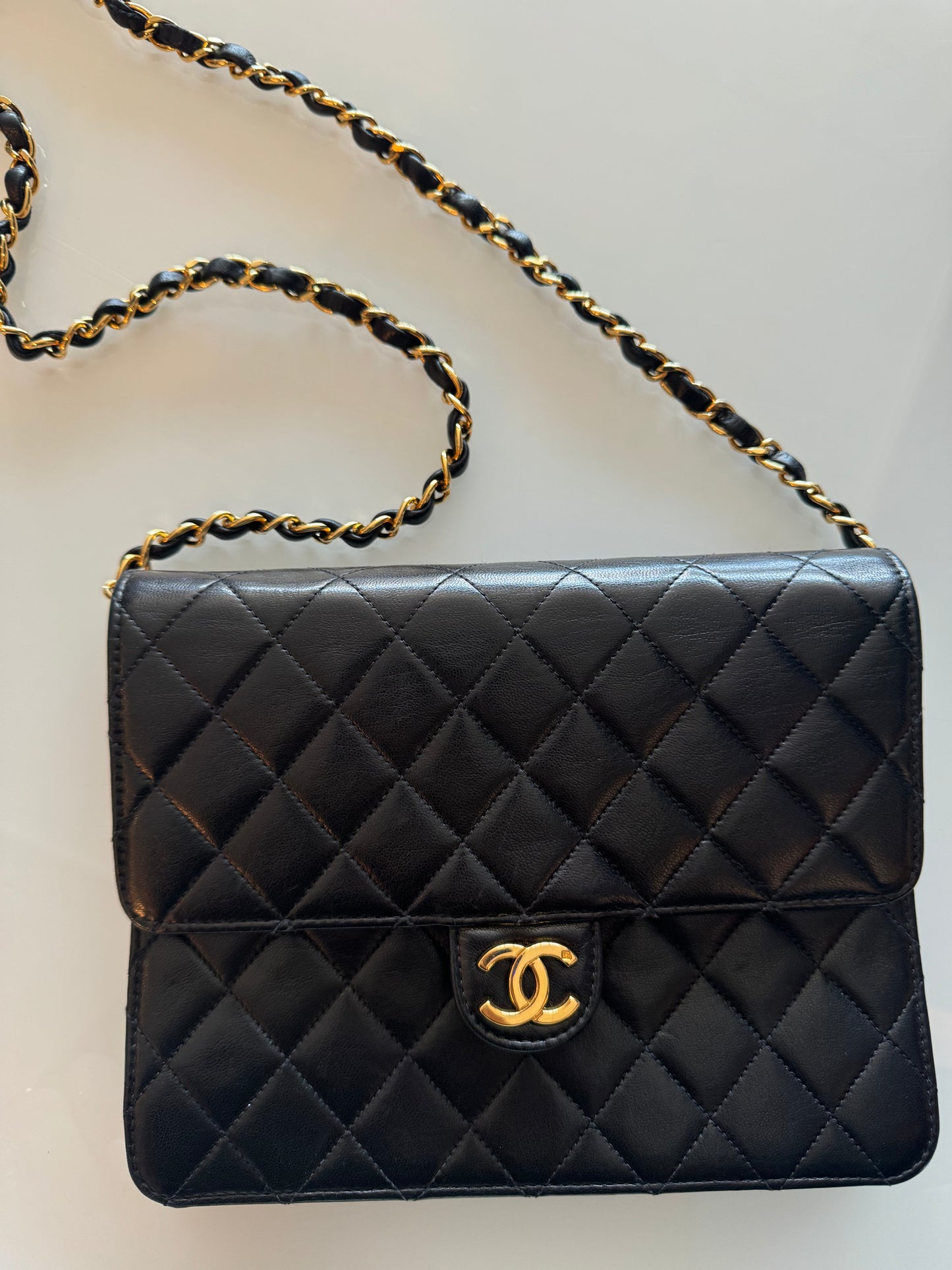 Vintage Chanel Black lambskin shoulder strap