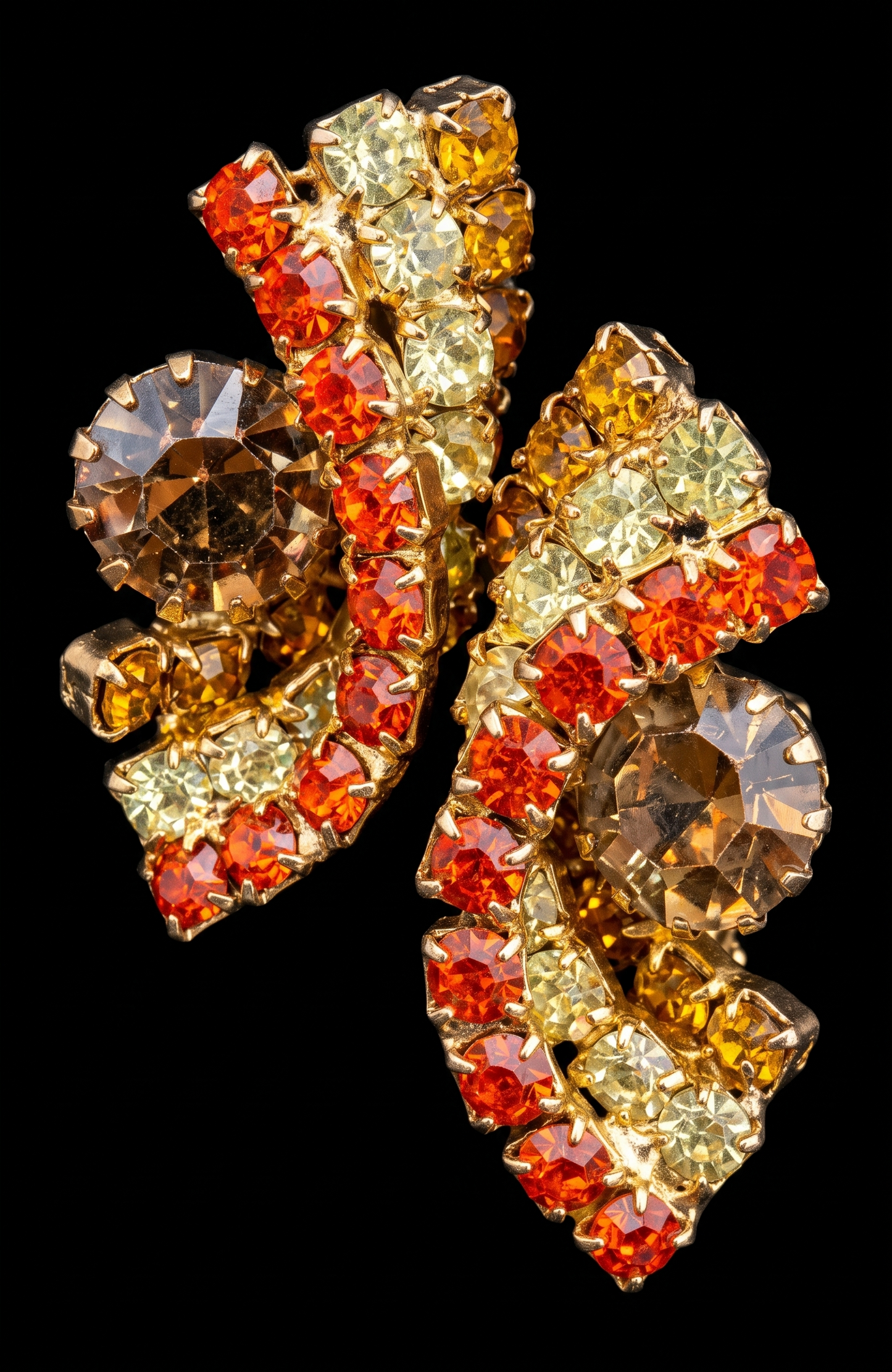 absolutely stunning 1940s dangle rhinestone brooch, and matching earrings set