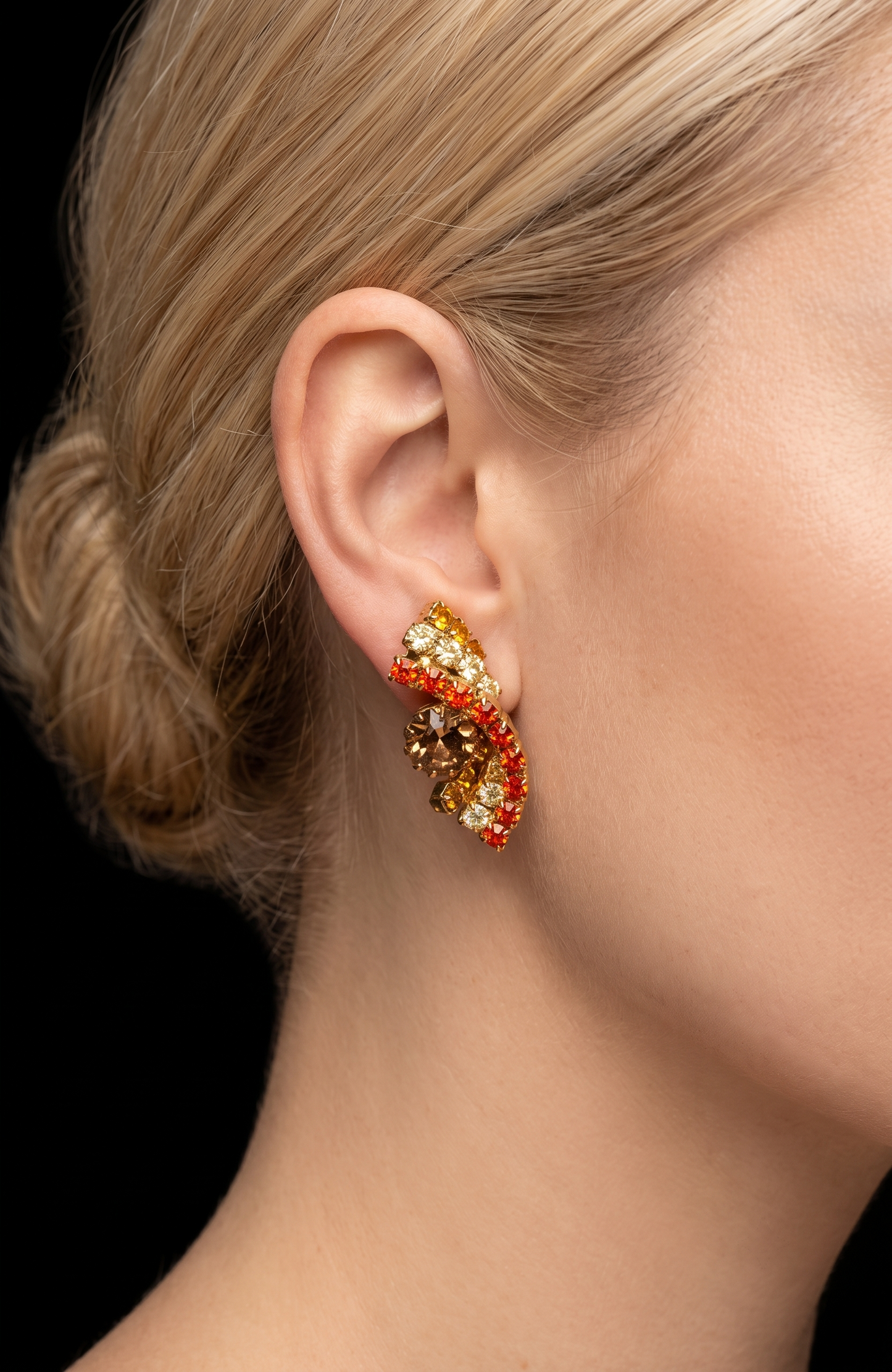 absolutely stunning 1940s dangle rhinestone brooch, and matching earrings set
