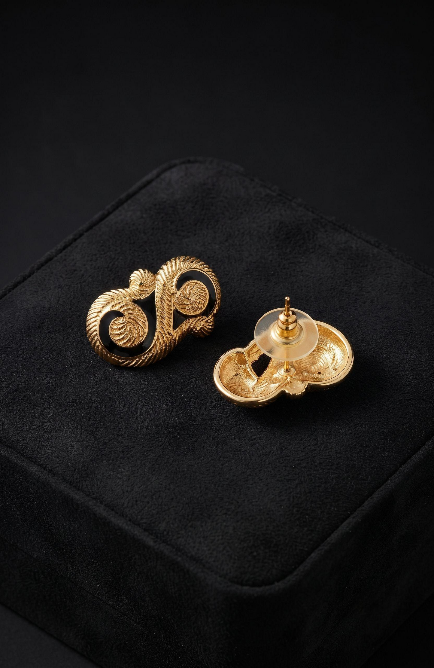 Beautiful 1990s Christian Dior necklace and pierced earring set in gold plate with black enamel