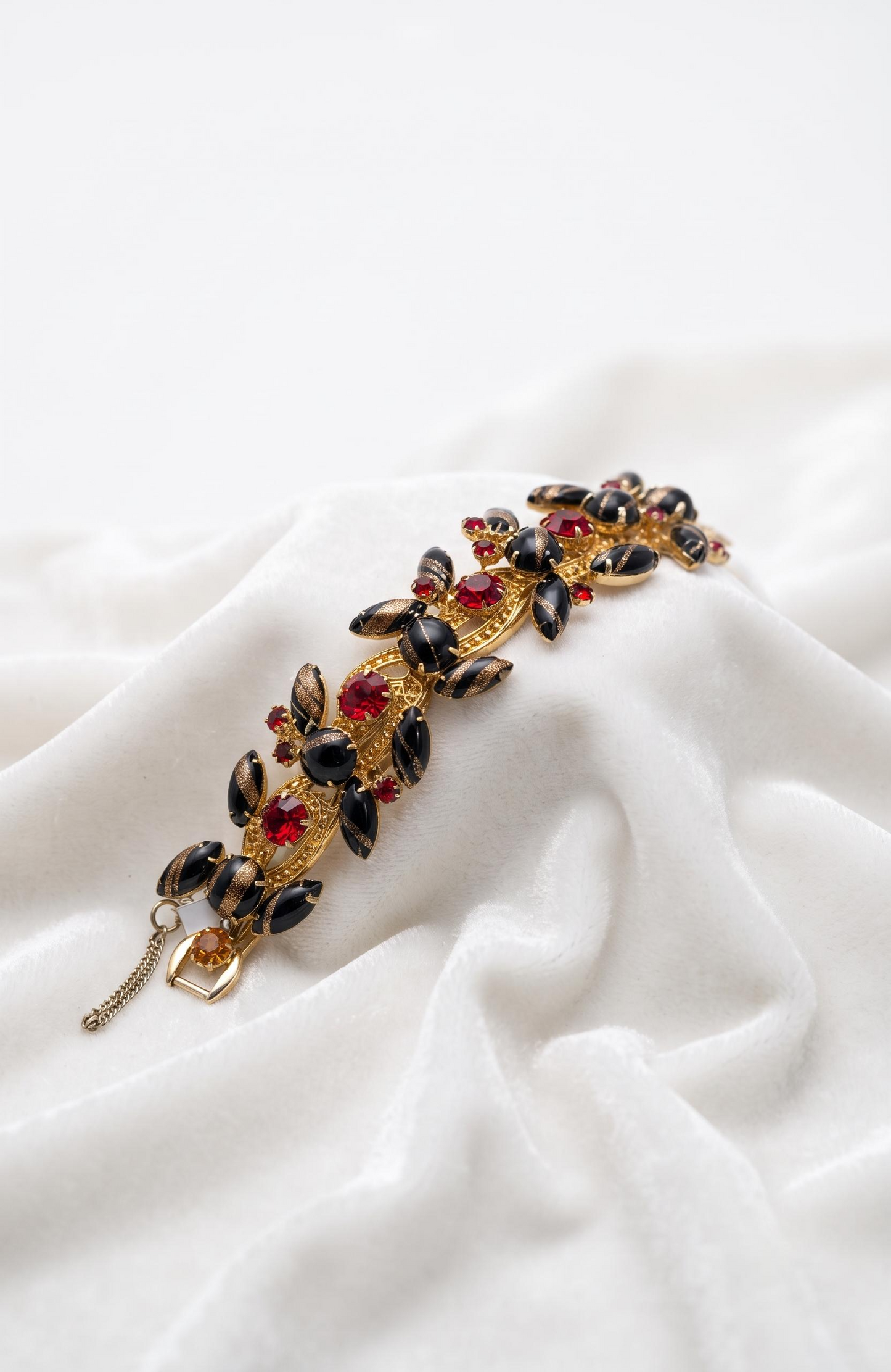1950s rhinestone bracelet